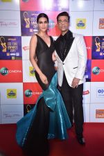 Kriti Sanon, Karan Johar at Zee cine awards red carpet on 19th March 2019 (217)_5c91e9a51562c.jpg