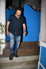 Sunny Deol spotted at a party in. Olive bandra on 26th May 2019 (16)_5cebe2cb7e9bd.JPG