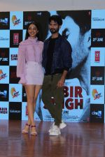  Shahid Kapoor & Kiara Advani at the song launch of Kabir Singh on 6th June 2019 (7)_5cfa0c9393da0.jpg