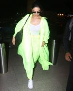 Deepika Padukone Spotted At Aiport on 10th June 2019 (4)_5d022fb541a07.jpg