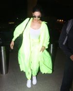 Deepika Padukone Spotted At Aiport on 10th June 2019 (7)_5d022fb881eff.jpg