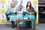 Javed Akhtar At The Launch Of Author Sonal Sonkavde 2nd Book _SO WHAT_ on 10th June 2019 (27)_5d02406a2d146.jpg