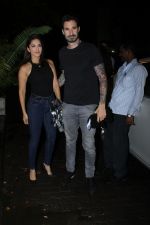 Sunny Leone & husband spotted at bayroute in juhu on 10th June 2019 (12)_5d0231a36d67e.JPG
