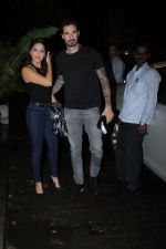 Sunny Leone & husband spotted at bayroute in juhu on 10th June 2019 (8)_5d023198b271c.JPG