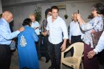 Salman Khan meet the families who had experienced partition at Mehboob Studio in bandra on 13th June 2019 (209)_5d034f54b515b.JPG