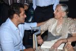 Salman Khan meet the families who had experienced partition at Mehboob Studio in bandra on 13th June 2019 (220)_5d034f6931204.JPG