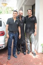 Sanjay Dutt spotted at Anand Pandit_s house in juhu on 15th June 2019 (38)_5d0744628573e.JPG