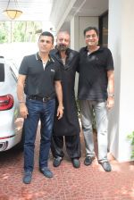 Sanjay Dutt spotted at Anand Pandit_s house in juhu on 15th June 2019 (40)_5d07446e854af.JPG