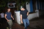 Sooraj Pancholi with friends spotted at bandra on 17th June 2019 (5)_5d089812a312b.JPG