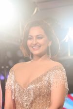 Sonakshi Sinha at the Streax Professional Retro Remix hair show in The Leela, andheri on 24th June 2019 (20)_5d11c09c0d7a4.JPG