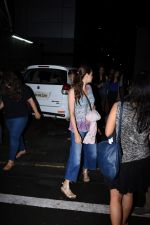 Dia Mirza spotted at Bandra on 1st July 2019 (10)_5d1b70f26aec0.JPG