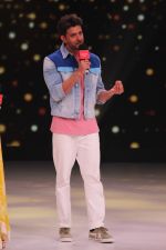 Hrithik Roshan on the sets of colors Dance Deewane in filmcity on 2nd July 2019 (13)_5d1c503d915b7.jpg