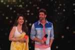 Hrithik Roshan, Madhuri Dixit on the sets of colors Dance Deewane in filmcity on 2nd July 2019 (51)_5d1c509f268e5.jpg