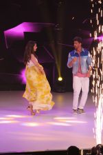 Hrithik Roshan, Madhuri Dixit on the sets of colors Dance Deewane in filmcity on 2nd July 2019 (60)_5d1c50a66290d.jpg