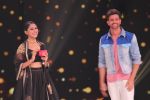 Mrunal Thakur, Hrithik Roshan on the sets of colors Dance Deewane in filmcity on 2nd July 2019 (56)_5d1c5073a3230.jpg