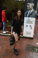 Aditi Rao Hydari, Ishaan Khattar spotted at Bandra on 4th July 2019 (16)_5d1ef01368af7.jpg