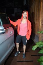 Varun Dhawan spotted at gym in juhu on 4th July 2019 (7)_5d1ef07f3852e.JPG