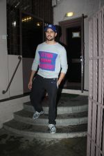 Sidharth Malhotra spotted at dubbing studio in bandra on 6th July 2019 (8)_5d21ae167b7c4.jpg