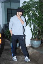 Sidharth Malhotra spotted sunny sound juhu on 8th July 2019 (2)_5d24452d0cbcf.jpg