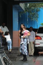 Sunny Leone with kids spotted at juhu on 1st Aug 2019 (34)_5d43e6454ba1d.JPG