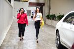  Mira Rajput spotted at Dharma films office in bandra on 6th Aug 2019 (9)_5d4a7b85174e9.JPG