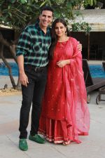 Akshay Kumar & Vidya Balan at the media interactions for film Mission Mangal at Sun n Sand on 18th Aug 2019 (19)_5d5ba712b038f.jpg