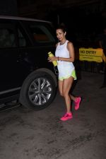 Malaika Arora spotted at gym in bandra on 19th Aug 2019 (9)_5d5b9e77218f9.JPG
