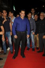 Salman Khan at the 25years celebration of Hum Apke hai Kaun at liberty cinema on 10th Aug 2019 (15)_5d5b9a2d343f7.jpg
