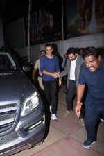 Akshay Kumar attends the special screening of film Mission Mangal hosted for BMC workers at plaza cinema in Dadar on 20th Aug 2019 (16)_5d5cf50e56d1f.JPG