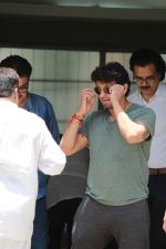 Sonu Nigam at the funeral of Mohammed Zahur Khayyam on 20th Aug 2019 (26)_5d5cf544925a9.jpg