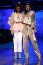 Manasi Scott, Shonali Nagrani at lakme fashion week Day 1 on 21st Aug 2019 (15)_5d5e463325d52.JPG