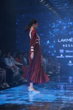 Model at lakme fashion week Day 1 on 21st Aug 2019 (30)_5d5e46407c8d7.JPG