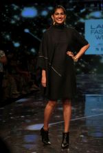 Kubbra Sait at lakme fashion week 2019 on 22nd Aug 2019 (100)_5d5f8ec4b5ae8.JPG