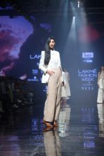 Model walk the ramp at Lakme Fashion Week 2019 Day 2 on 22nd Aug 2019 (10)_5d5f982f64d2e.JPG