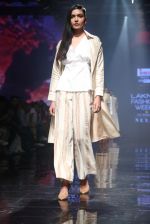 Model walk the ramp at Lakme Fashion Week 2019 Day 2 on 22nd Aug 2019 (15)_5d5f984e1a635.JPG