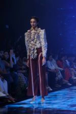 Model walk the ramp at Lakme Fashion Week 2019 Day 2 on 22nd Aug 2019 (23)_5d5f9864079c4.JPG