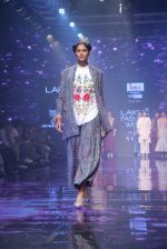Model walk the ramp at Lakme Fashion Week 2019 Day 2 on 22nd Aug 2019 (29)_5d5f9878440a2.JPG