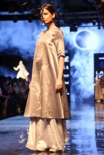 Model walk the ramp at Lakme Fashion Week 2019 Day 2 on 22nd Aug 2019 (46)_5d5f98884bcde.JPG