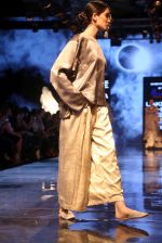 Model walk the ramp at Lakme Fashion Week 2019 Day 2 on 22nd Aug 2019 (56)_5d5f98a39c2f4.JPG