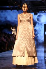 Model walk the ramp at Lakme Fashion Week 2019 Day 2 on 22nd Aug 2019 (58)_5d5f98ad8d6f9.JPG