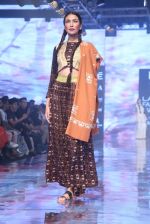 Model walk the ramp at Lakme Fashion Week 2019 Day 2 on 22nd Aug 2019 (60)_5d5f98d819299.JPG