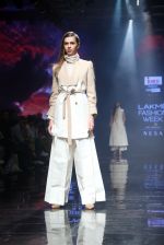 Model walk the ramp at Lakme Fashion Week 2019 Day 2 on 22nd Aug 2019 (7)_5d5f982a1e677.JPG