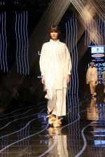 Model walk the ramp at Lakme Fashion Week 2019 Day 2 on 22nd Aug 2019 (8)_5d5f985e9ff54.JPG
