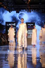 Model walk the ramp at Lakme Fashion Week 2019 Day 2 on 22nd Aug 2019 (89)_5d5f9907a1c79.JPG
