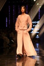 Model walk the ramp at Lakme Fashion Week 2019 Day 2 on 22nd Aug 2019 (92)_5d5f99428f233.JPG