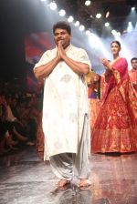 Model walk the ramp for Gaurang Designer at Lakme Fashion Week Day 3 on 23rd Aug 2019 (274)_5d60f51a8fabb.JPG