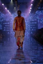 Model walk the ramp for Gaurang Designer at Lakme Fashion Week Day 3 on 23rd Aug 2019 (48)_5d60f2d7c5623.JPG