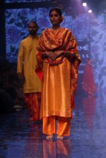 Model walk the ramp for Gaurang Designer at Lakme Fashion Week Day 3 on 23rd Aug 2019 (59)_5d60f2f2bf285.JPG