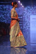 Model walk the ramp for Gaurang Designer at Lakme Fashion Week Day 3 on 23rd Aug 2019 (87)_5d60f333d6ea5.JPG