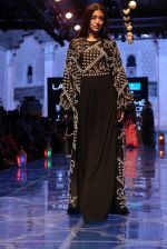 Model walk the ramp for Nachiket Barve on Lakme Fashion Week Day 3 on 23rd Aug 2019 (147)_5d60f5fea177e.JPG